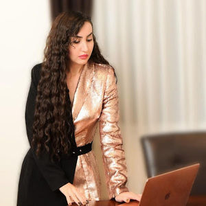 Meet your Posher, Farzaneh